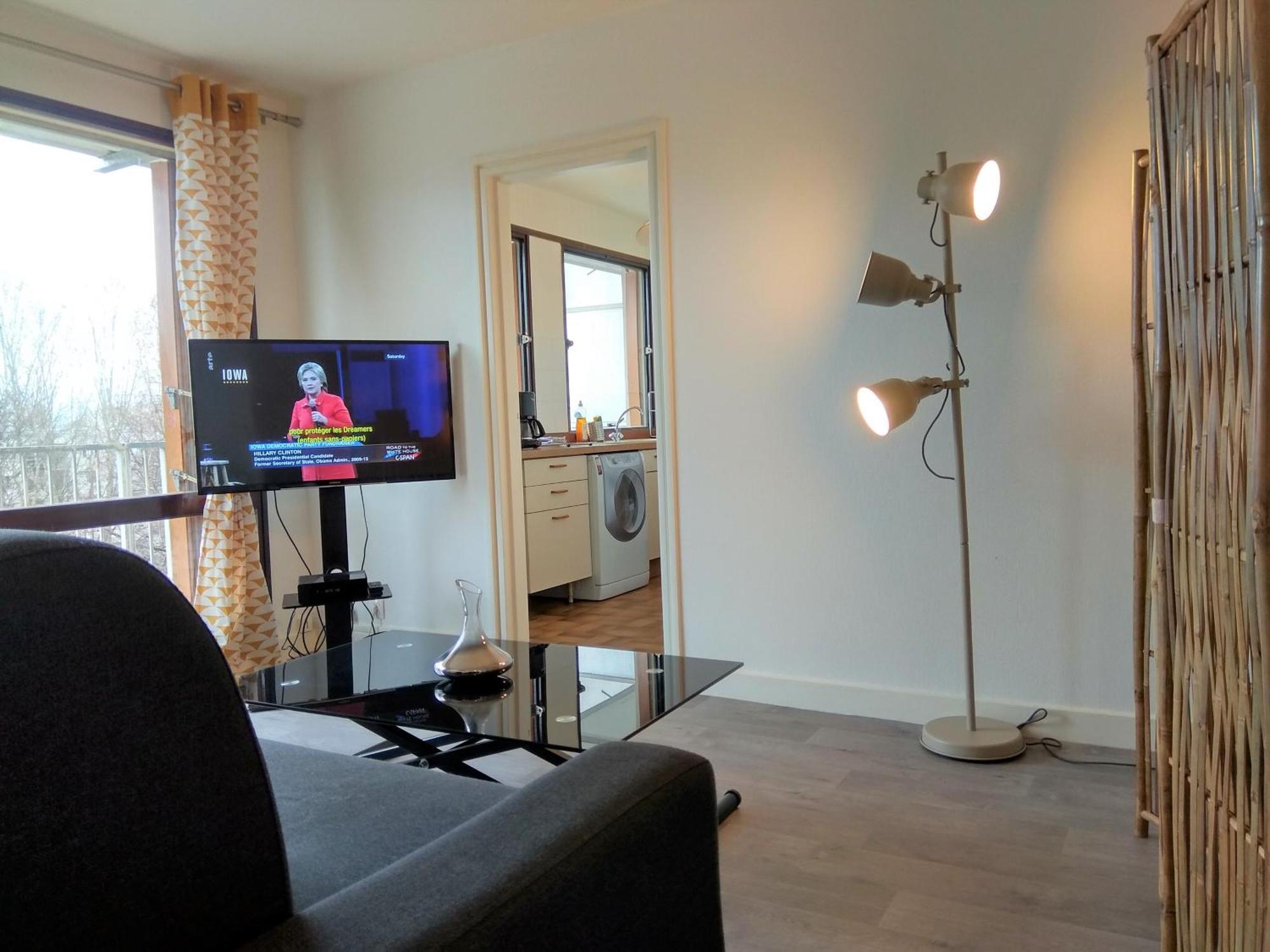 Budget Apart With Balcony And Great View Saint-Denis  Dış mekan fotoğraf